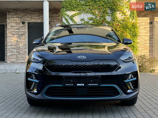 Черный Киа Niro, объемом двигателя 0 л и пробегом 50 тыс. км за 23499 $, фото 2 на Automoto.ua