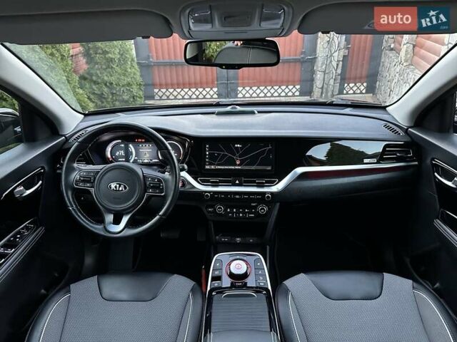 Черный Киа Niro, объемом двигателя 0 л и пробегом 115 тыс. км за 18700 $, фото 29 на Automoto.ua