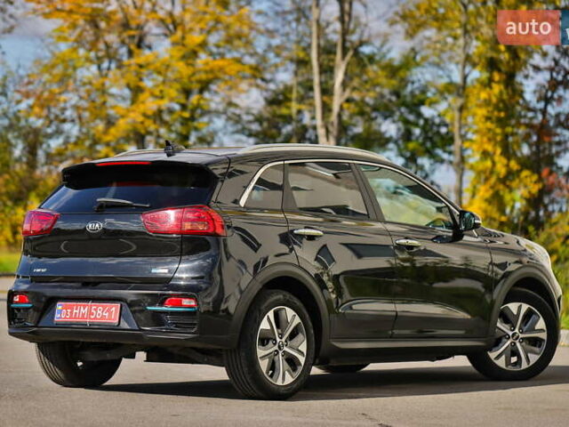 Черный Киа Niro, объемом двигателя 0 л и пробегом 124 тыс. км за 19500 $, фото 6 на Automoto.ua