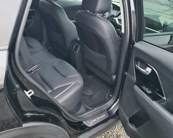 Черный Киа Niro, объемом двигателя 0 л и пробегом 114 тыс. км за 19999 $, фото 25 на Automoto.ua