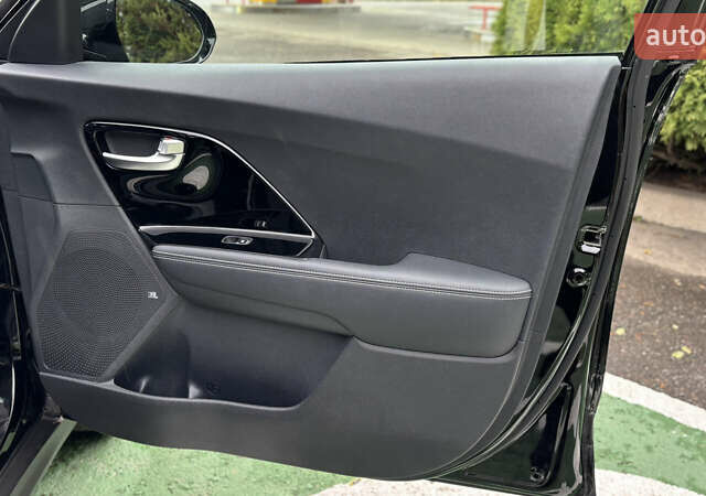 Чорний Кіа Niro, об'ємом двигуна 0 л та пробігом 110 тис. км за 19500 $, фото 65 на Automoto.ua