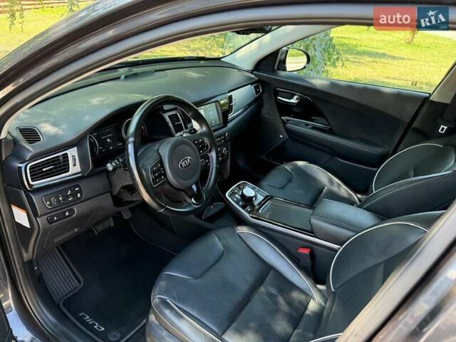 Черный Киа Niro, объемом двигателя 0 л и пробегом 84 тыс. км за 19500 $, фото 9 на Automoto.ua