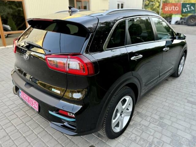 Черный Киа Niro, объемом двигателя 0 л и пробегом 128 тыс. км за 16800 $, фото 9 на Automoto.ua