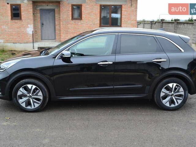 Чорний Кіа Niro, об'ємом двигуна 0 л та пробігом 169 тис. км за 18450 $, фото 20 на Automoto.ua