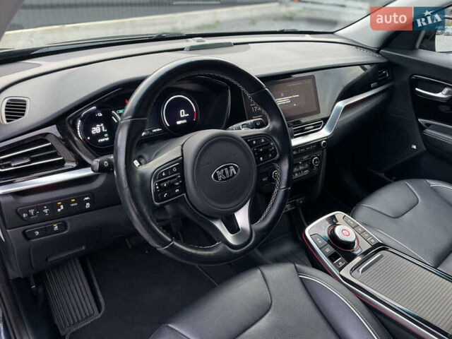 Киа Niro 2020 в Дрогобыче на Automoto.ua Черный Киа Niro, объемом двигателя 0 л и пробегом 148 тыс. км за 19799 $, фото 47 на Automoto.ua