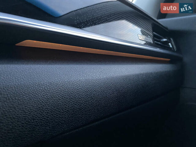 Чорний Кіа Niro, об'ємом двигуна 0 л та пробігом 64 тис. км за 23700 $, фото 5 на Automoto.ua