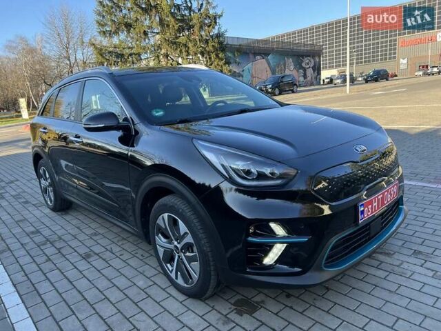 Чорний Кіа Niro, об'ємом двигуна 0 л та пробігом 112 тис. км за 20499 $, фото 24 на Automoto.ua