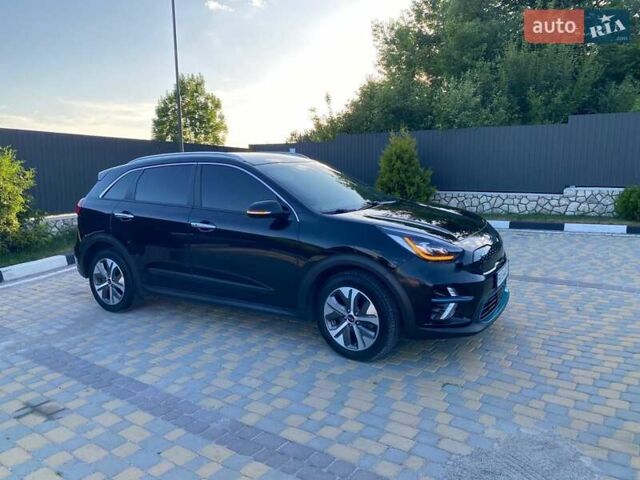 Черный Киа Niro, объемом двигателя 0 л и пробегом 112 тыс. км за 18999 $, фото 6 на Automoto.ua