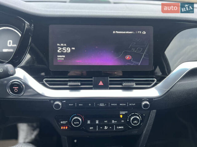Чорний Кіа Niro, об'ємом двигуна 0 л та пробігом 140 тис. км за 17999 $, фото 57 на Automoto.ua