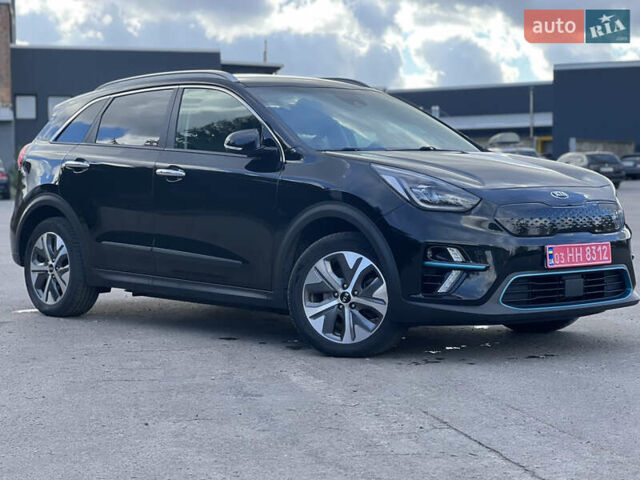 Киа Niro 2020 в Ровно на Automoto.ua Черный Киа Niro, объемом двигателя 0 л и пробегом 143 тыс. км за 18499 $, фото 13 на Automoto.ua