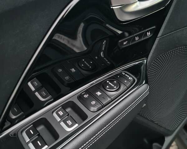 Черный Киа Niro, объемом двигателя 0 л и пробегом 114 тыс. км за 19999 $, фото 35 на Automoto.ua