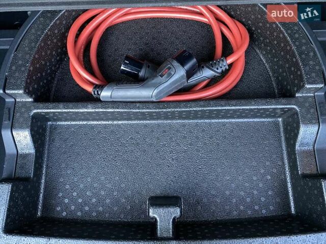 Черный Киа Niro, объемом двигателя 0 л и пробегом 93 тыс. км за 22700 $, фото 52 на Automoto.ua