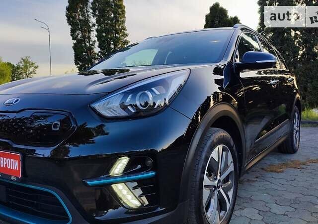 Чорний Кіа Niro, об'ємом двигуна 0 л та пробігом 83 тис. км за 19799 $, фото 15 на Automoto.ua