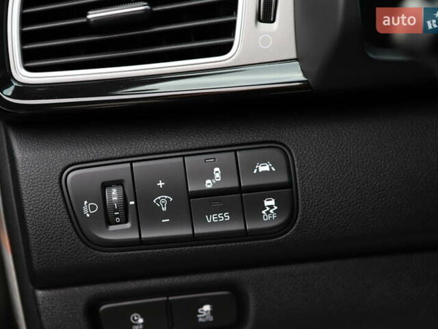 Чорний Кіа Niro, об'ємом двигуна 0 л та пробігом 29 тис. км за 20999 $, фото 91 на Automoto.ua