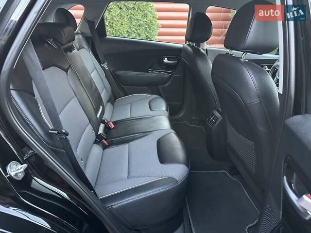 Черный Киа Niro, объемом двигателя 0 л и пробегом 115 тыс. км за 18700 $, фото 18 на Automoto.ua