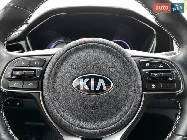 Черный Киа Niro, объемом двигателя 0 л и пробегом 107 тыс. км за 21400 $, фото 32 на Automoto.ua