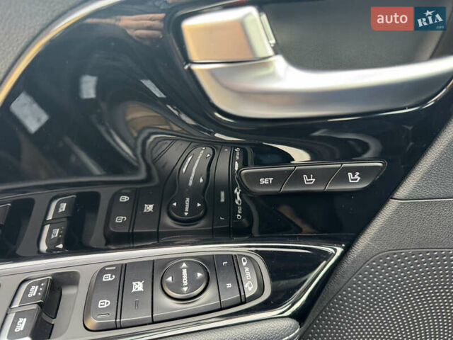 Чорний Кіа Niro, об'ємом двигуна 0 л та пробігом 164 тис. км за 18400 $, фото 22 на Automoto.ua