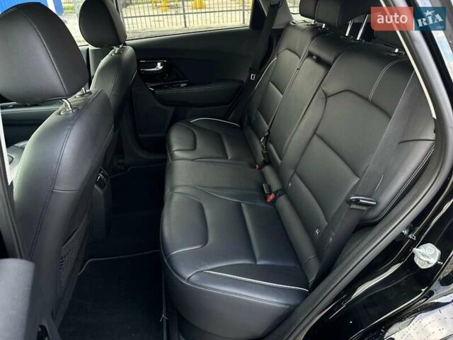 Черный Киа Niro, объемом двигателя 0 л и пробегом 147 тыс. км за 18990 $, фото 14 на Automoto.ua