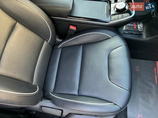 Черный Киа Niro, объемом двигателя 0 л и пробегом 105 тыс. км за 20500 $, фото 64 на Automoto.ua