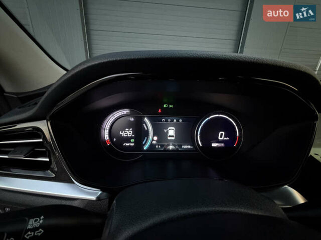 Черный Киа Niro, объемом двигателя 0 л и пробегом 142 тыс. км за 18900 $, фото 40 на Automoto.ua