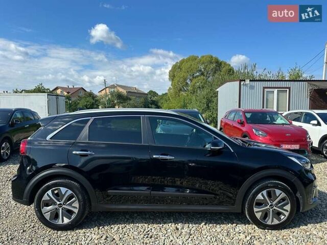 Черный Киа Niro, объемом двигателя 0 л и пробегом 80 тыс. км за 23400 $, фото 18 на Automoto.ua