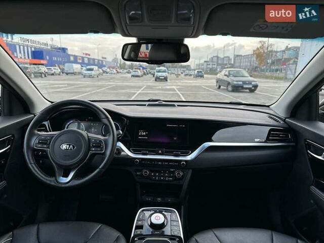 Черный Киа Niro, объемом двигателя 0 л и пробегом 147 тыс. км за 18990 $, фото 16 на Automoto.ua