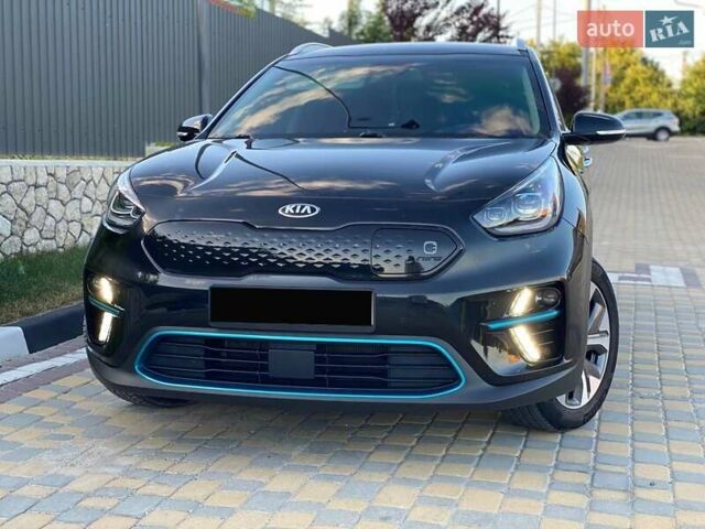 Чорний Кіа Niro, об'ємом двигуна 0 л та пробігом 108 тис. км за 19300 $, фото 1 на Automoto.ua