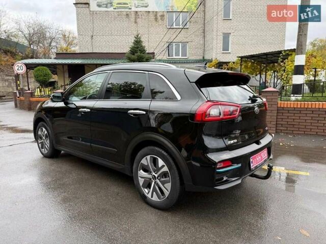 Черный Киа Niro, объемом двигателя 0 л и пробегом 84 тыс. км за 19500 $, фото 1 на Automoto.ua