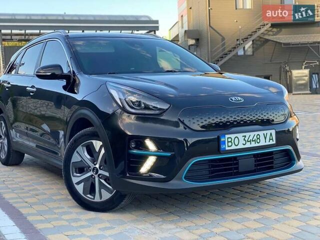 Черный Киа Niro, объемом двигателя 0 л и пробегом 109 тыс. км за 19450 $, фото 7 на Automoto.ua