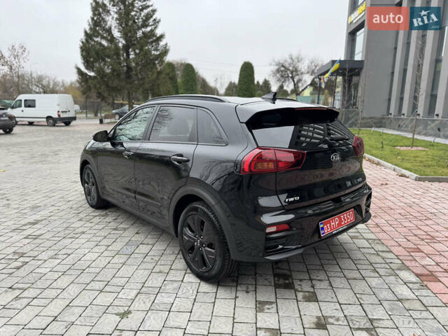 Чорний Кіа Niro, об'ємом двигуна 0 л та пробігом 109 тис. км за 17499 $, фото 7 на Automoto.ua
