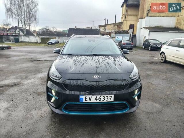 Чорний Кіа Niro, об'ємом двигуна 0 л та пробігом 146 тис. км за 18900 $, фото 9 на Automoto.ua