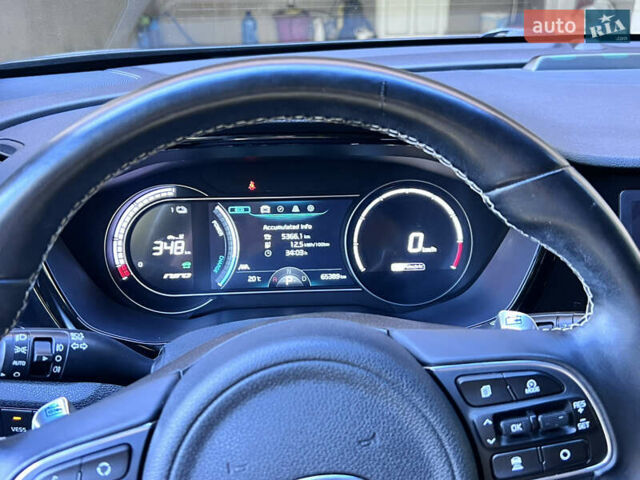 Чорний Кіа Niro, об'ємом двигуна 0 л та пробігом 65 тис. км за 16499 $, фото 44 на Automoto.ua