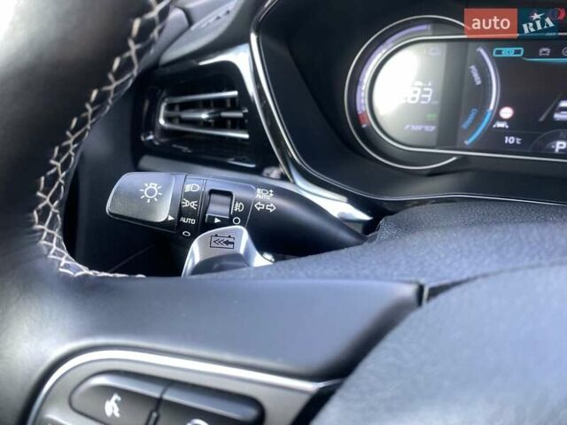 Чорний Кіа Niro, об'ємом двигуна 0 л та пробігом 131 тис. км за 21500 $, фото 30 на Automoto.ua