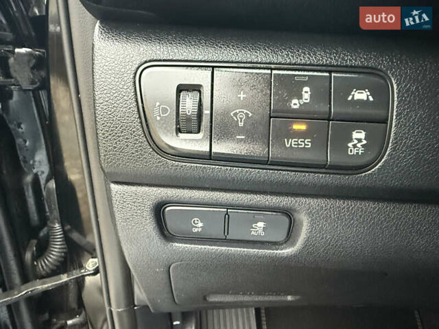 Киа Niro 2020 в Трускавце на Automoto.ua Черный Киа Niro, объемом двигателя 0 л и пробегом 97 тыс. км за 16999 $, фото 37 на Automoto.ua