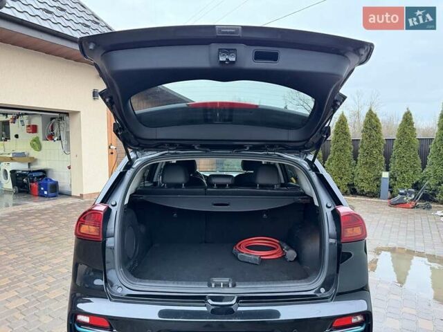 Черный Киа Niro, объемом двигателя 0 л и пробегом 77 тыс. км за 21499 $, фото 24 на Automoto.ua