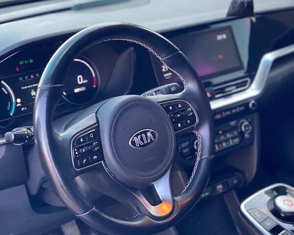Черный Киа Niro, объемом двигателя 0 л и пробегом 109 тыс. км за 19850 $, фото 23 на Automoto.ua