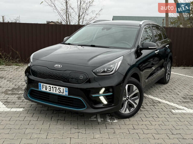 Черный Киа Niro, объемом двигателя 0 л и пробегом 61 тыс. км за 19300 $, фото 3 на Automoto.ua