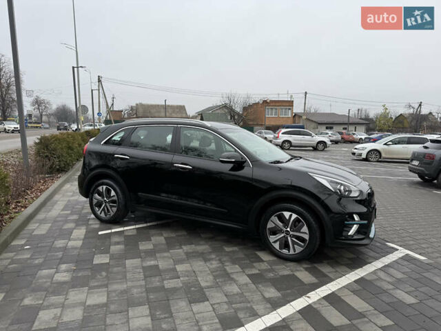 Черный Киа Niro, объемом двигателя 0 л и пробегом 72 тыс. км за 19300 $, фото 2 на Automoto.ua