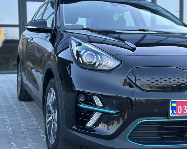 Чорний Кіа Niro, об'ємом двигуна 0 л та пробігом 98 тис. км за 19400 $, фото 17 на Automoto.ua