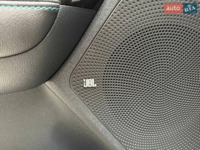 Чорний Кіа Niro, об'ємом двигуна 0 л та пробігом 89 тис. км за 22990 $, фото 20 на Automoto.ua