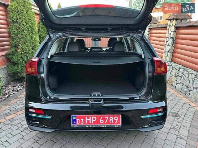 Чорний Кіа Niro, об'ємом двигуна 0 л та пробігом 126 тис. км за 19500 $, фото 9 на Automoto.ua