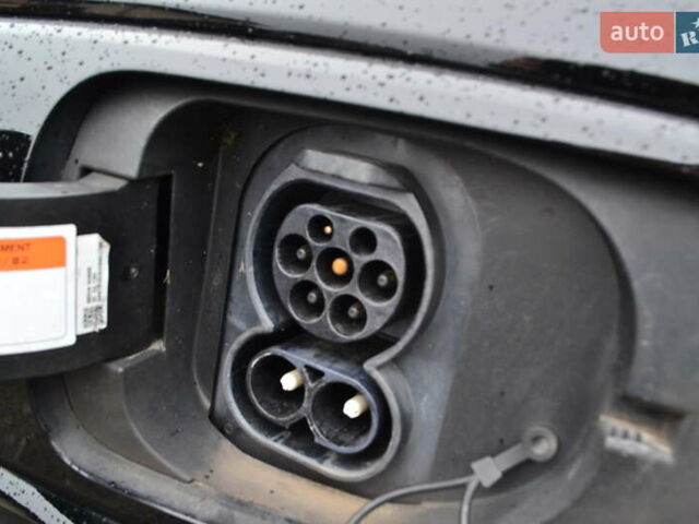 Чорний Кіа Niro, об'ємом двигуна 0 л та пробігом 169 тис. км за 18450 $, фото 88 на Automoto.ua