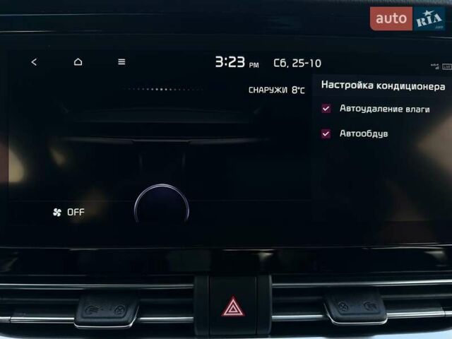 Чорний Кіа Niro, об'ємом двигуна 0 л та пробігом 68 тис. км за 24200 $, фото 65 на Automoto.ua