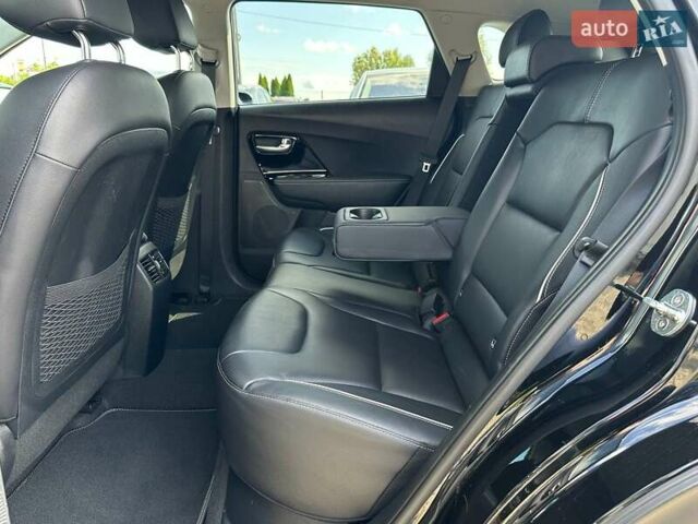 Черный Киа Niro, объемом двигателя 0 л и пробегом 80 тыс. км за 23400 $, фото 65 на Automoto.ua