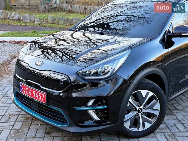 Черный Киа Niro, объемом двигателя 0 л и пробегом 115 тыс. км за 19999 $, фото 2 на Automoto.ua