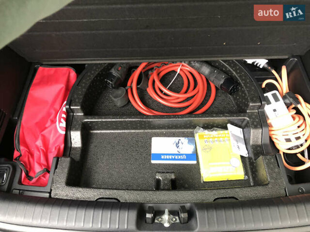 Киа Niro 2020 в Киеве на Automoto.ua Черный Киа Niro, объемом двигателя 0 л и пробегом 67 тыс. км за 21999 $, фото 32 на Automoto.ua