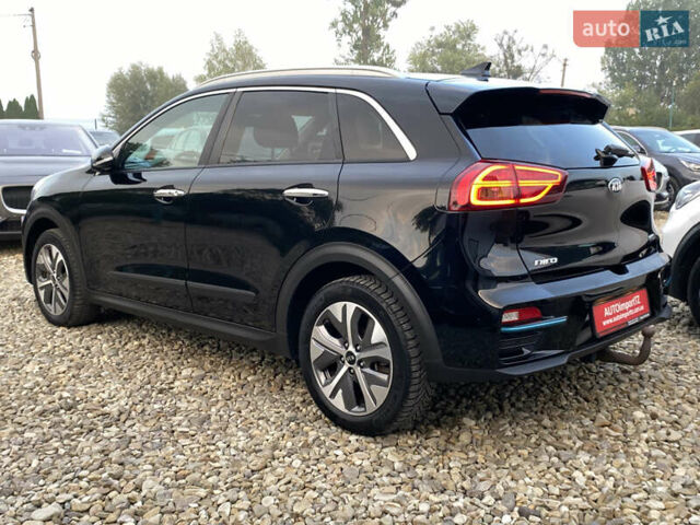 Чорний Кіа Niro, об'ємом двигуна 0 л та пробігом 64 тис. км за 22700 $, фото 19 на Automoto.ua