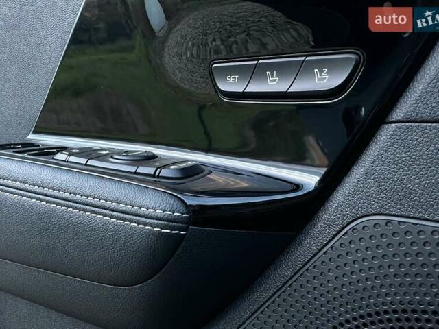 Черный Киа Niro, объемом двигателя 0 л и пробегом 35 тыс. км за 23400 $, фото 5 на Automoto.ua