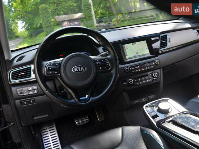 Черный Киа Niro, объемом двигателя 0 л и пробегом 62 тыс. км за 17450 $, фото 51 на Automoto.ua