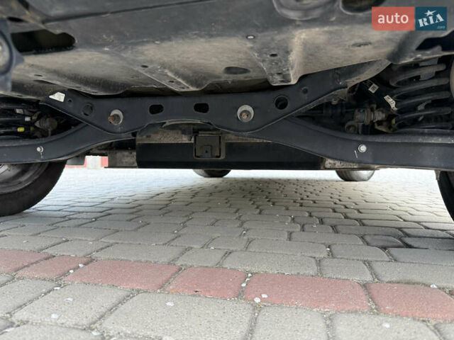 Черный Киа Niro, объемом двигателя 0 л и пробегом 135 тыс. км за 17999 $, фото 35 на Automoto.ua
